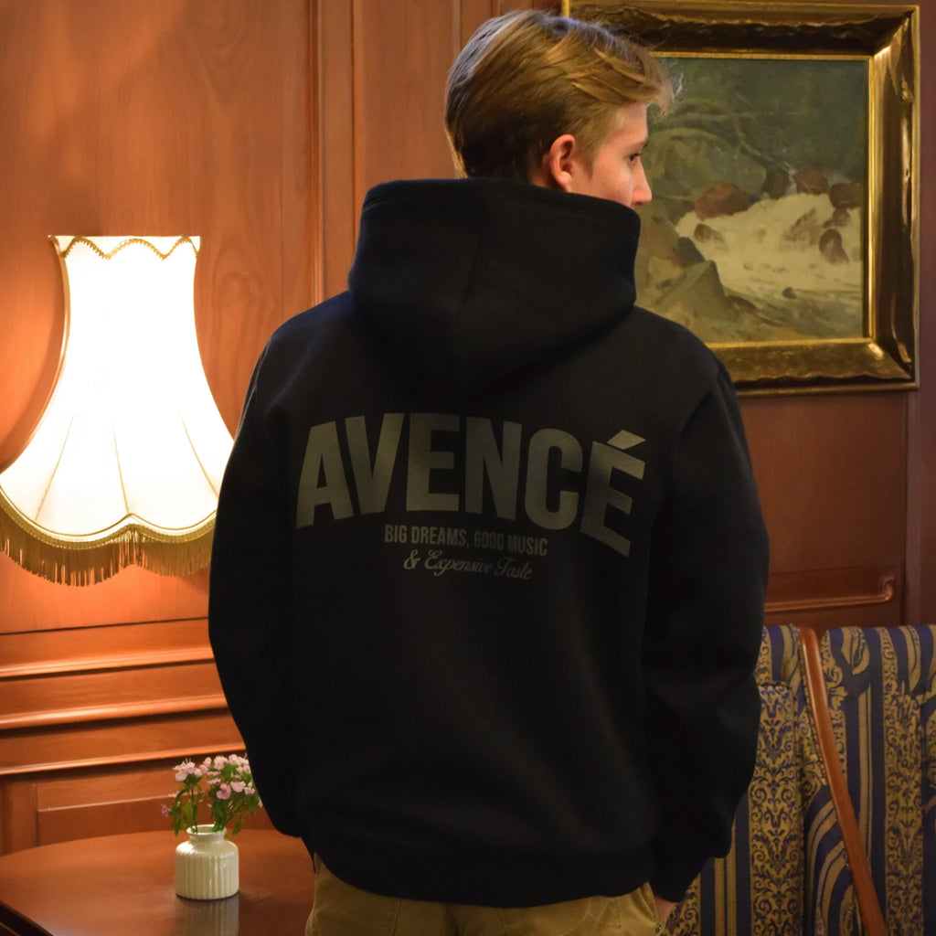 Big Dreams Hoodie – Black
